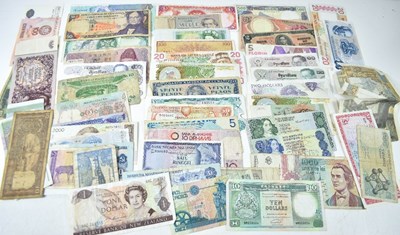 Lot 178 - A collection of vintage banknotes to include...