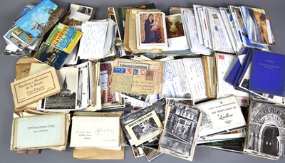 Lot 221 - A large collection of early 20th century and...