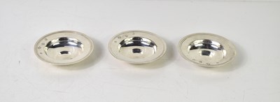 Lot 154 - A group of three small silver Armada dishes,...