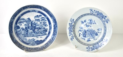 Lot 22 - Two Chinese Qing dynasty blue and white...