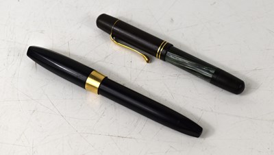 Lot 105 - A vintage Pelikan fountain pen with 1 14ct...