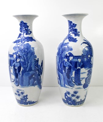 Lot 5 - A pair of 19th century blue and white Qing...