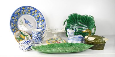 Lot 61 - A selection of pottery to include antique...