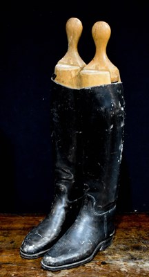 Lot 117 - A pair of leather hunting boots, with lasts to...