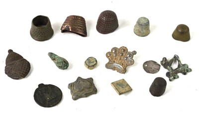 Lot 9 - Antiquities: A group of ancient collectables...