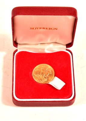Lot 323 - An Edward VII full gold sovereign dated 1909.