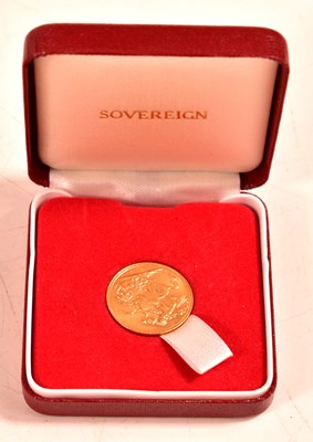Lot 326 - A George V full gold sovereign, Sydney mint...