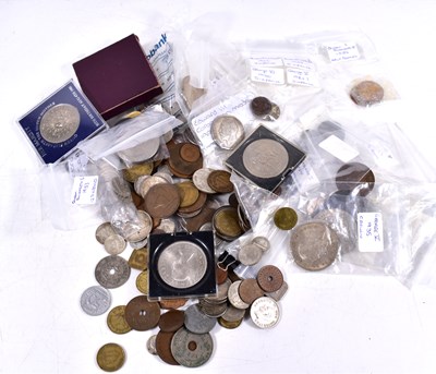 Lot 261 - A collection of GB and worldwide coinage to...