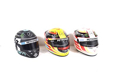 Lot 438 - Formula 1 memorabilia: A group of three Bell 1:...