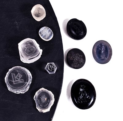 Lot 25 - A selection of 18th & 19th century intaglios,...