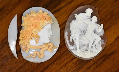 Lot 14 - A 19th century fine carved cameo shell,...
