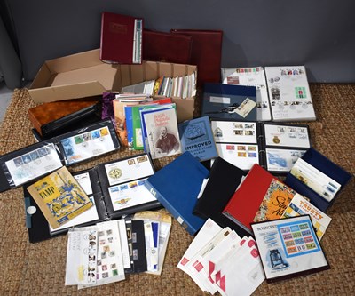 Lot 514 - A collection of First Day Covers, used GB and...
