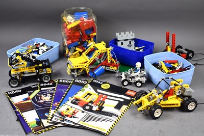 Lot 410 - A quantity of Lego with some Lego Technic...