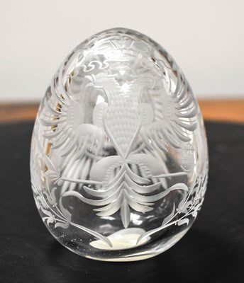 Lot 103 - A Russian crystal egg in the style of the...