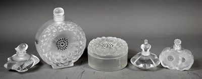 Lot 43 - A collection of Lalique glass to include a...