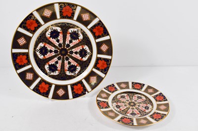 Lot 105 - Two Royal Crown Derby porcelain plates, 1128...