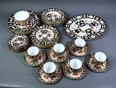 Lot 69 - A Royal Crown Derby Imari pattern 2451 part...