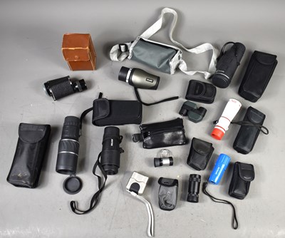 Lot 474 - A collection of monoculars to include Skybolt,...