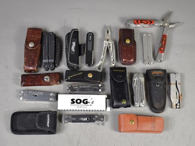 Lot 480 - A group of multi tools to include examples by...