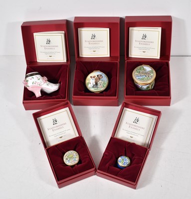 Lot 112 - A group of Staffordshire Enamels pill boxes,...