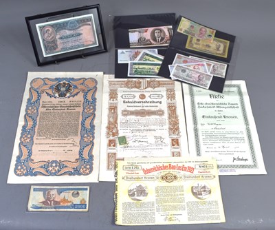 Lot 204 - A group of collectable bank notes to include a...