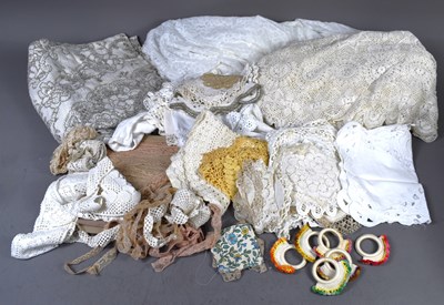Lot 350 - A group of vintage lace and other fabrics to...