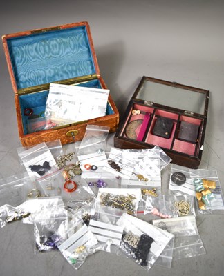 Lot 35 - A selection of Georgian and later jewellery...