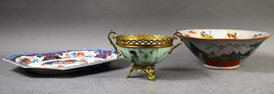 Lot 356 - A group of Chinese ceramics to include a...