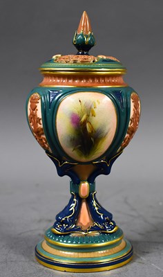 Lot 232 - A late Victorian Hadley's Worcester pot pourri...