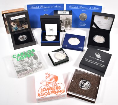 Lot 44 - A group of silver coins to include a...