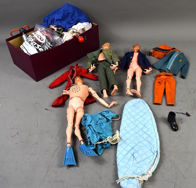 Lot 302 - A group of vintage Action Man figures,...