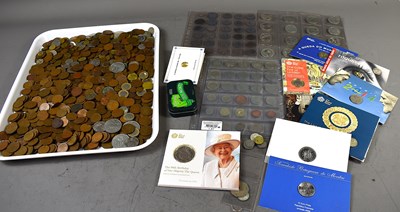 Lot 34 - A collection of worldwide coinage to include a...