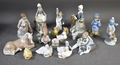 Lot 242 - A group of Lladro porcelain animals and other...