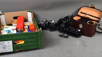Lot 266 - A group of Olympus 35mm cameras to include OM1....