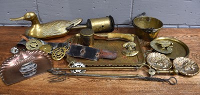 Lot 514 - A group of metalware to include a large brass...