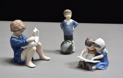 Lot 210 - A group of Royal Copenhagen figures to include...