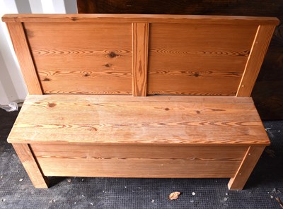 Lot 531 - A rustic pine settle / storage bench, 90cm...