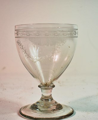 Lot 160 - A Georgian crystal glass rummer, etched band...
