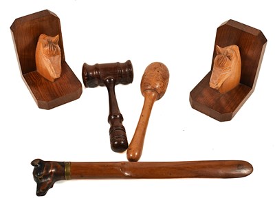Lot 172 - A group of treen to include an early 20th...