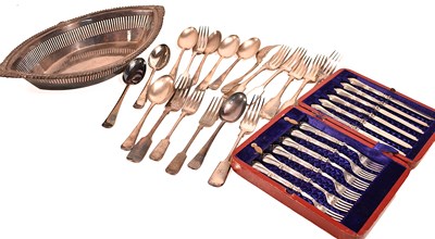 Lot 81 - A cased set of silver handled dessert knives...