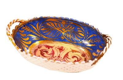 Lot 190 - An early 19th century Derby porcelain basket...
