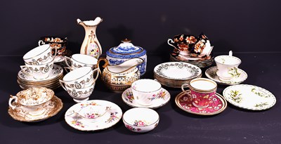 Lot 194 - A group of porcelain to include a Minton part...