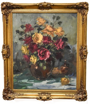 Lot 402 - An early 20th Century still life of flowers in...