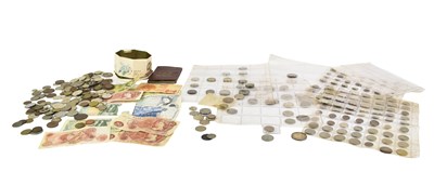 Lot 54 - A group of GB and worldwide coinage to include...