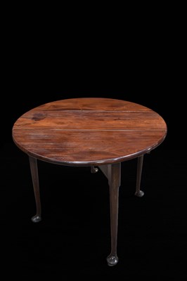 Lot 495 - An 18th century Cuban mahogany drop leaf table,...