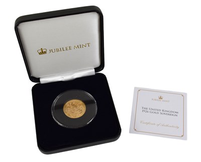 Lot 21 - A Royal Mint full gold sovereign, dated 1926,...