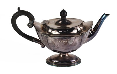 Lot 362 - An Edwardian silver teapot by W.G Keight, of...
