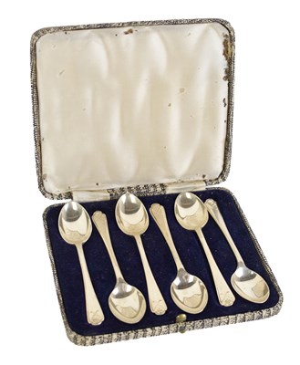 Lot 337 - A set of six silver teaspoons, engraved with...