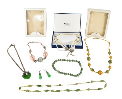 Lot 25 - A group of jewellery to include a silver and...
