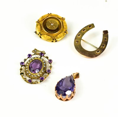 Lot 165 - A group of four Victorian and later gold...